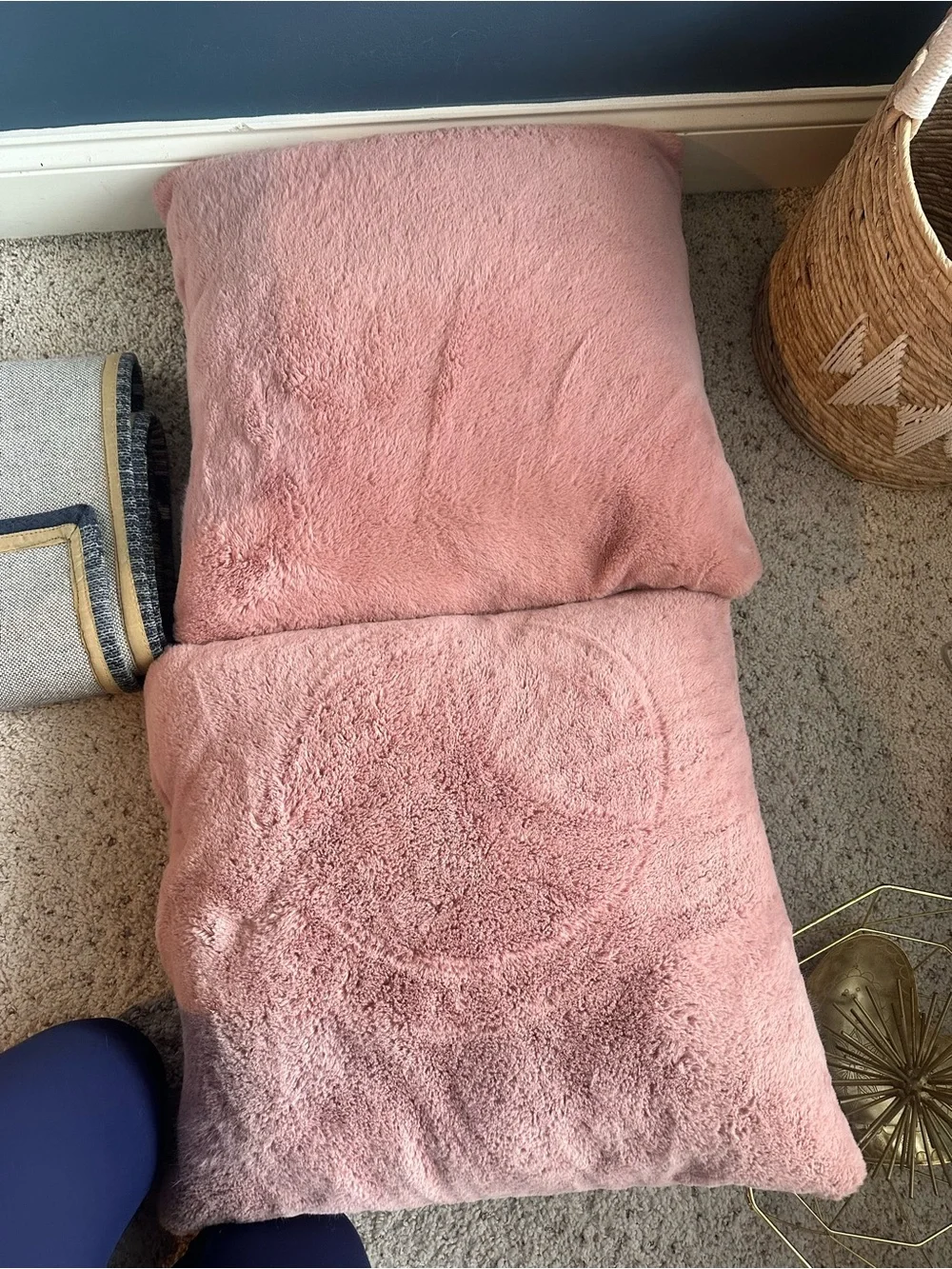 Plush Rose Pink Pillow Duo - Cozy Home Bedding - set of 2